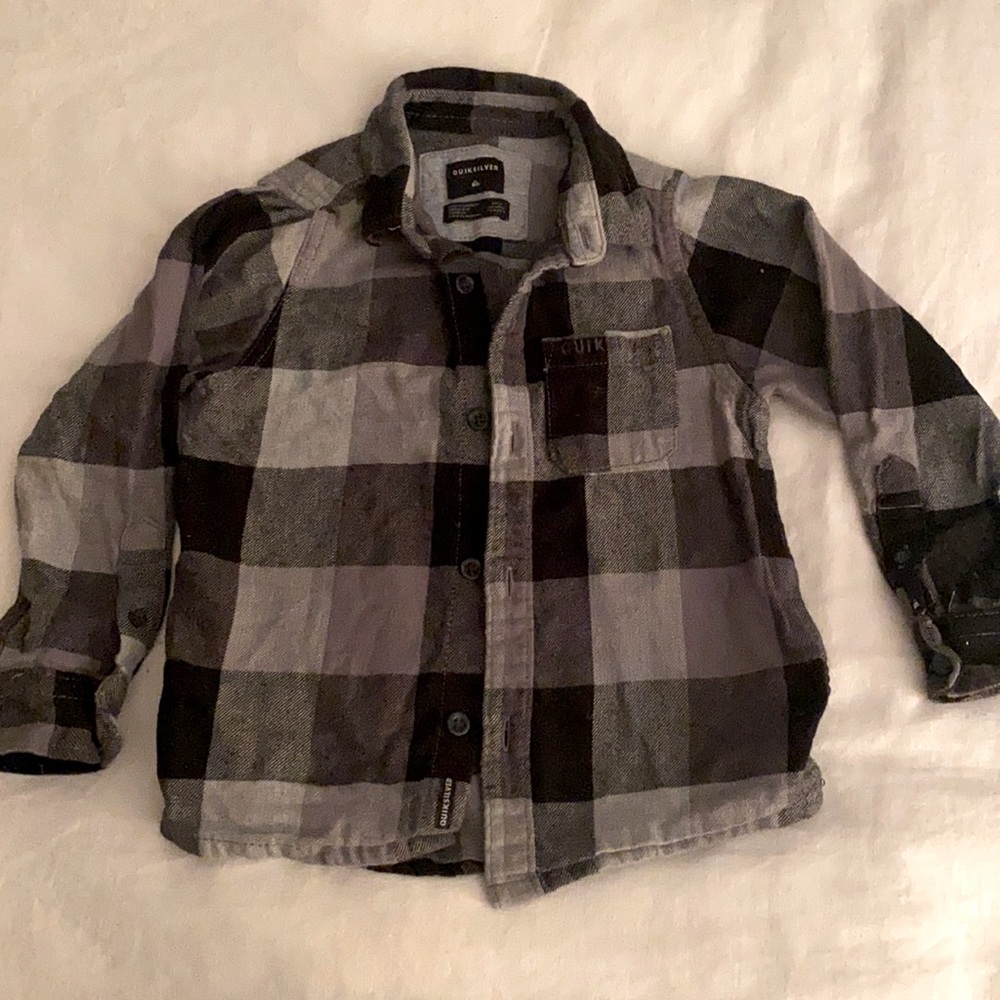Quiksilver flannel size 4